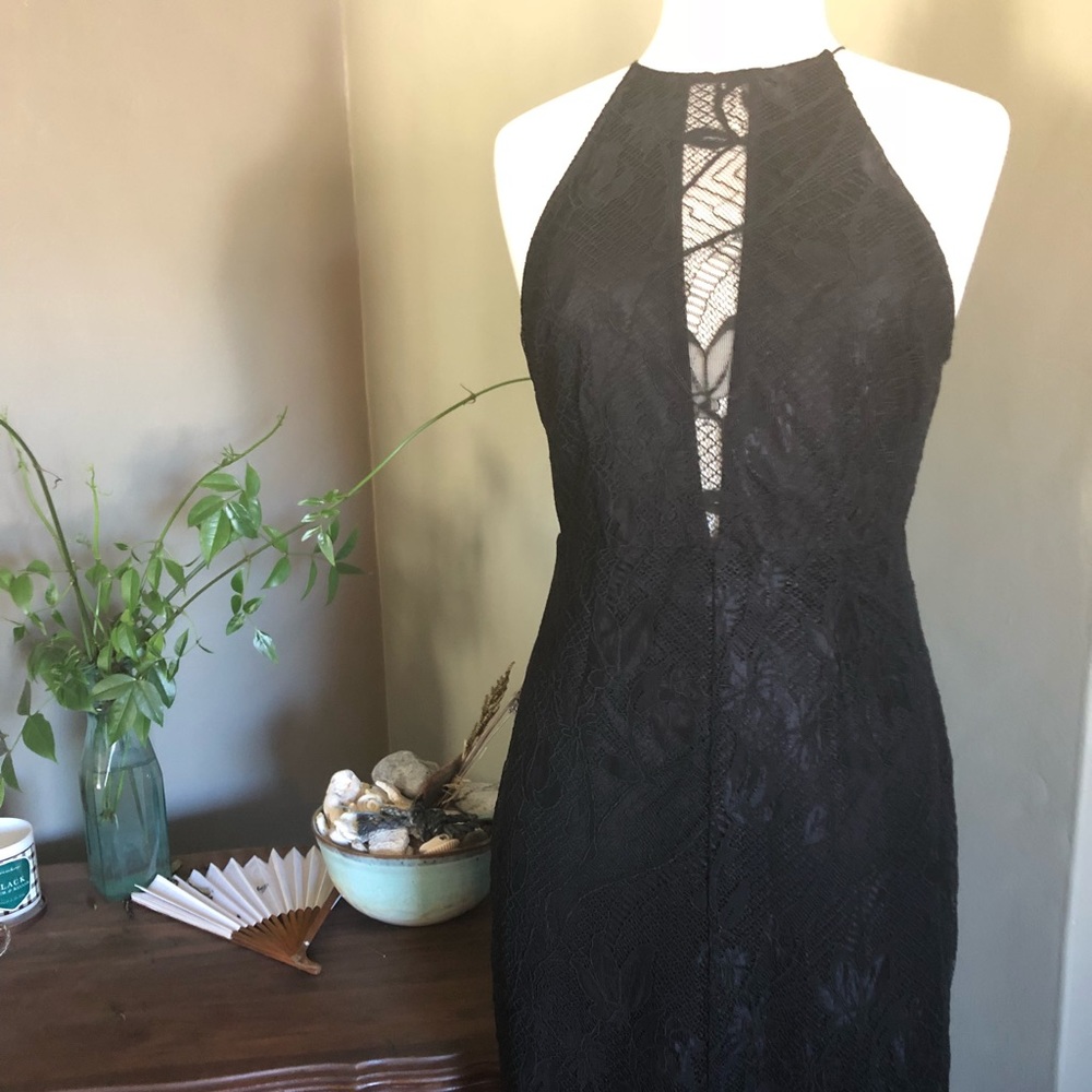 ASTR Little black dress with lace detailing!